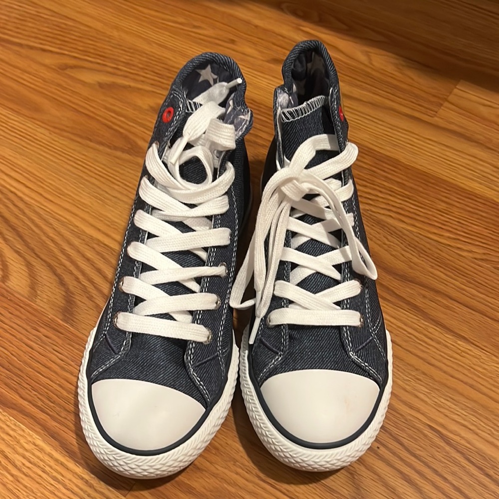 Levi’s denim sneaker